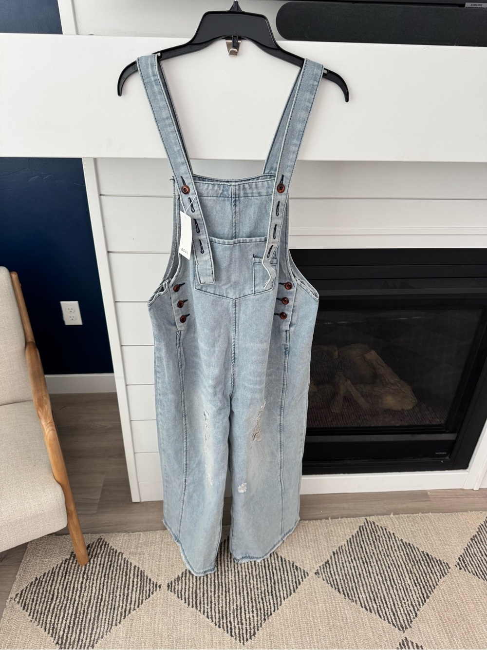 Rosa Clothing Southern Country Distressed Washed Cropped Wide Leg Overalls Med
